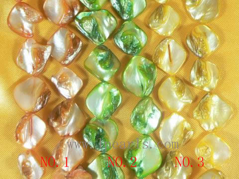 five strands of teeth shaped shell strands